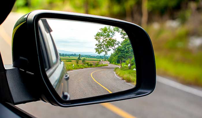 trocar-o-perfil-de-investimentos-com-base-naquele-que-teve-melhor-resultado-anterior-e-uma-estrategia-eficiente